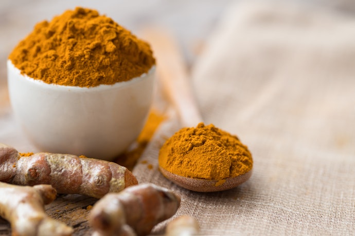 Thành Phần Giúp Mờ Thâm: Tràm Trà, Nghệ, Niacinamide