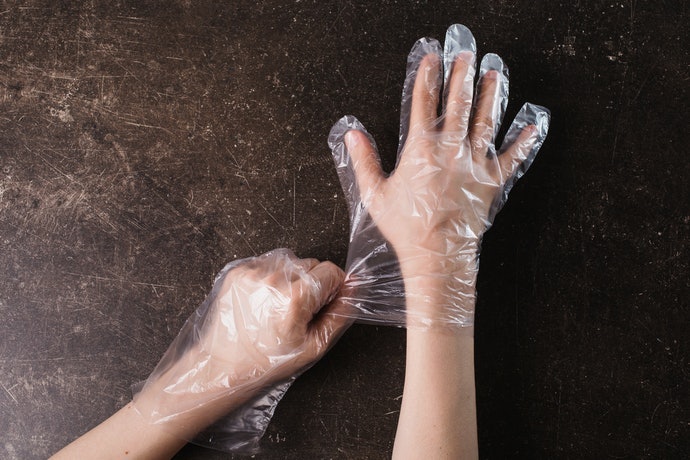Tiện Lợi Với Găng Tay Polyethylene Sử Dụng Một Lần!