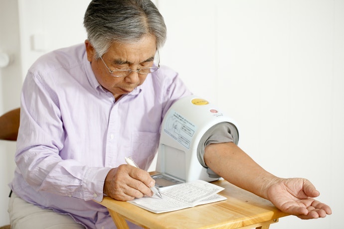 Máy Đo Huyết Áp Cánh Tay (Spot Arm): Kết Quả Chính Xác Nhất Nhưng Không Bán Phổ Biến