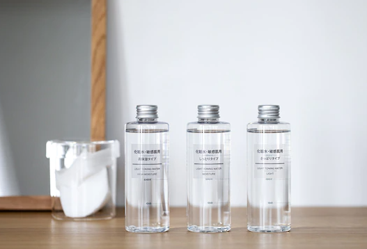 Da Nhạy Cảm: Cân Nhắc Các Dòng Sensitive Skin Của Muji