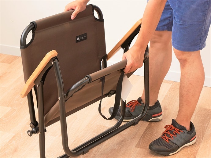 Dễ Dàng Đóng Mở Ghế Với Kiểu Gấp Gọn Và Xếp Bỏ Túi