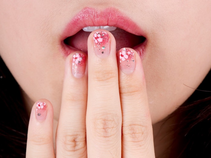 Thể Hiện Cá Tính, Dùng Đi Chơi: Các Mẫu Nail Trang Trí Họa Tiết, Đính Charm