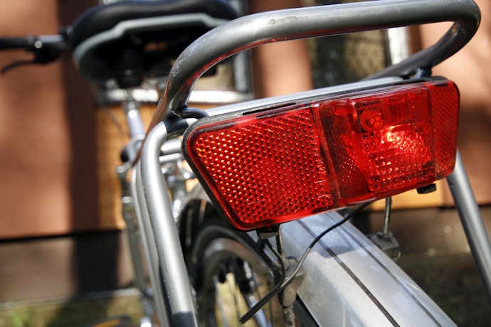10 lumen: Đèn Hậu Gắn Phía Sau
