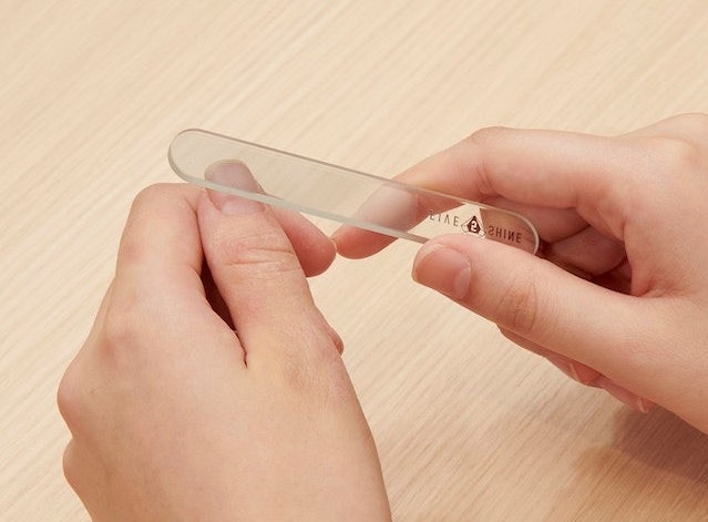 Chuẩn Bị Bước Nền Kỹ Lưỡng Để Gel Nail Bám Lâu, Khó Tróc