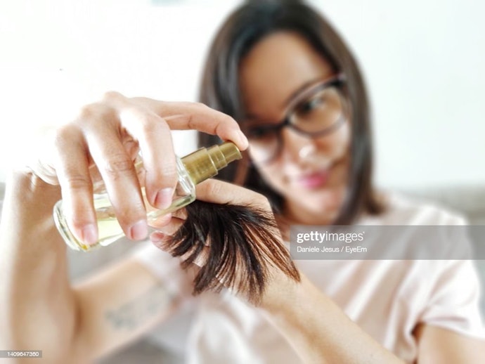 Bổ Sung Độ Ẩm Và Làm Bóng Tóc!