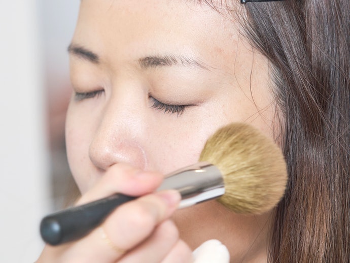 Không Bỏ Qua Lớp Nền, Loại Bỏ Bớt Dầu, Chải Gọn Mày