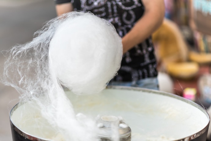 Bước 3: Dùng Ngón Tay Xoay Vòng Và Cuộn Tròn Đũa