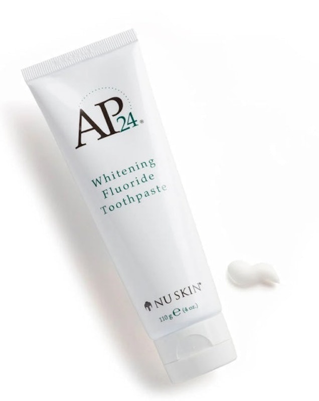Kem Đánh Răng AP24 Whitening Fluoride 2