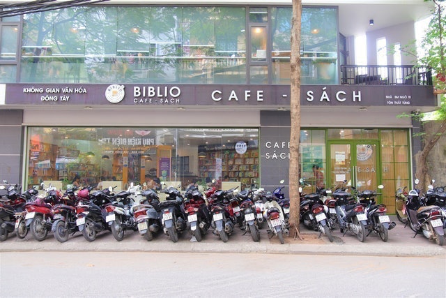 Biblio Cafe Sách  4