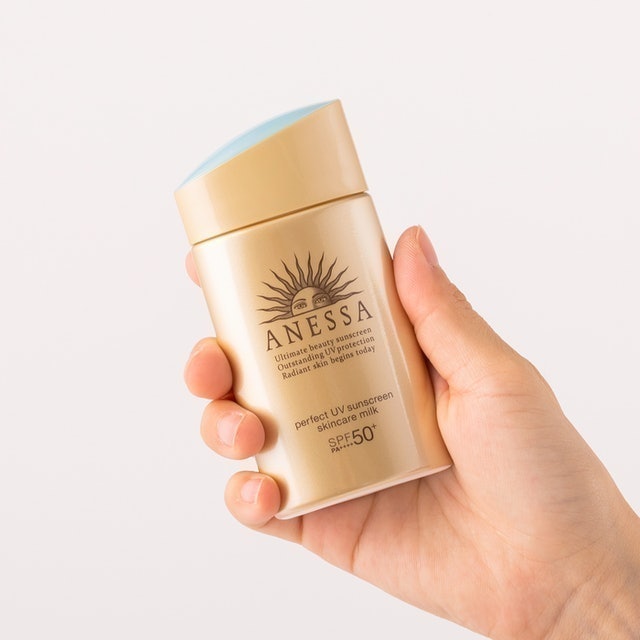 Anessa Perfect UV Sunscreen Skincare Milk 4