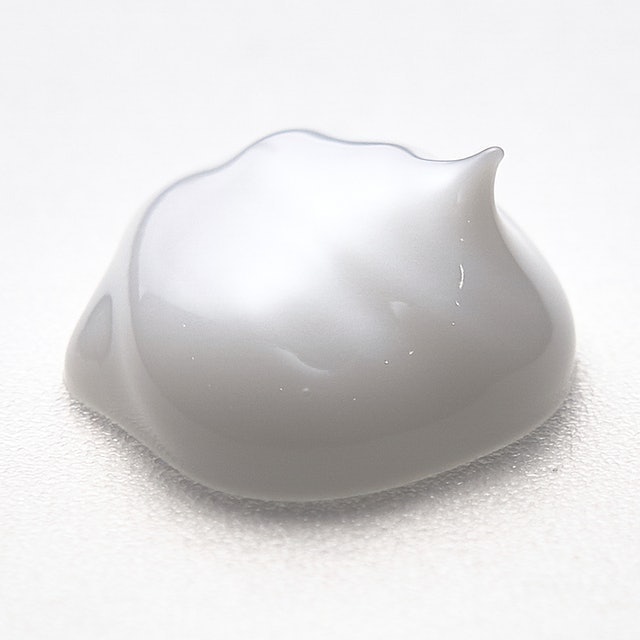 Senka White Beauty Serum 2