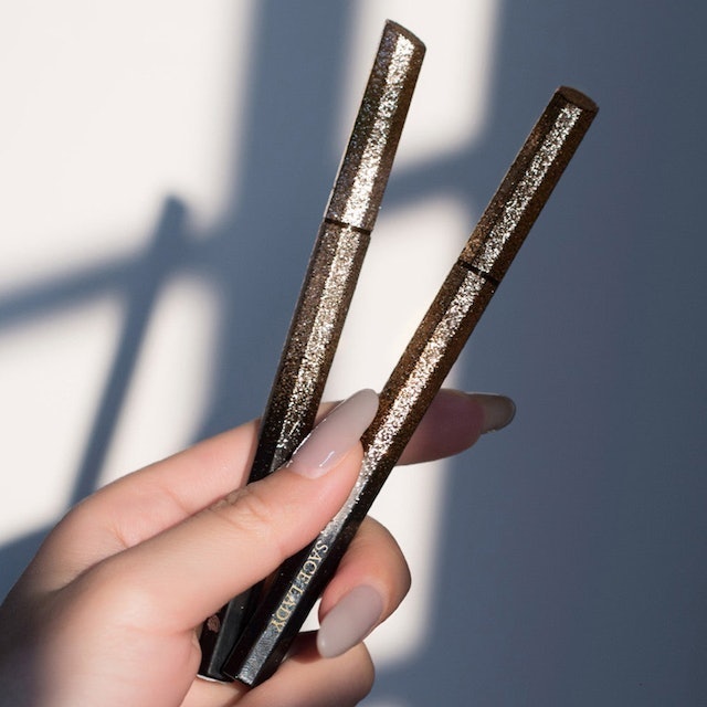 Kẻ Mắt Nước Waterproof Liquid Eyeliner Pencil 3