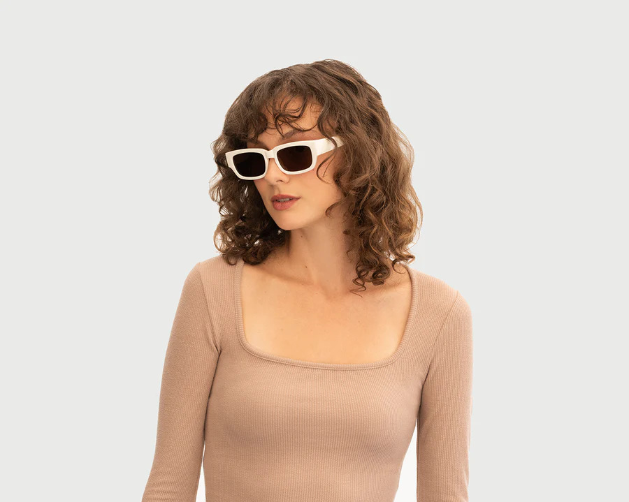 Kính Mát Nữ Sunnies Studios Jarvis In Cream 3