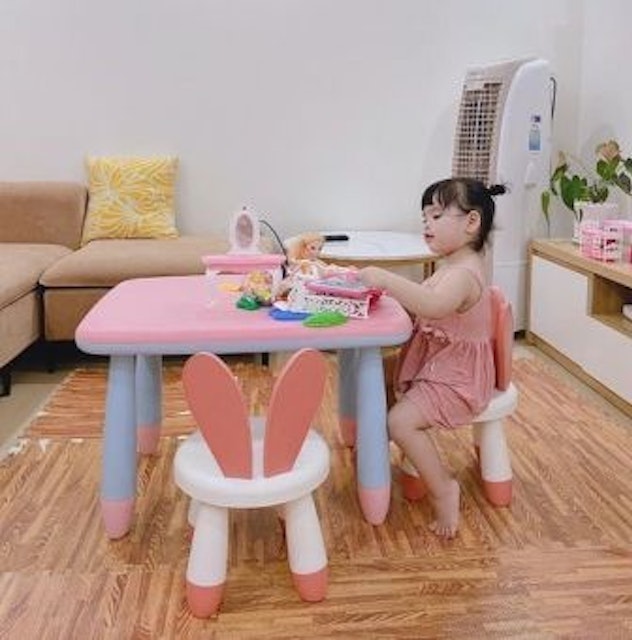 Bàn Học Nhựa Ghế Tai Thỏ  2