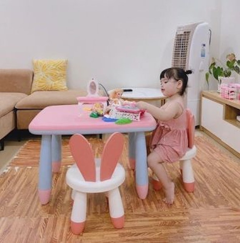 Bàn Học Nhựa Ghế Tai Thỏ 2