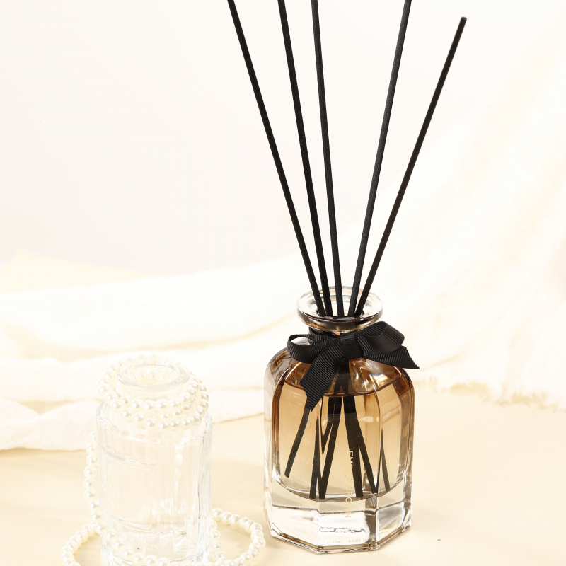 Cách chọn tinh dầu thơm phòng chất lượng