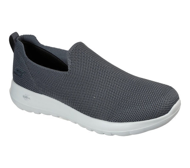 [2024] Top 10 Giày Lười Nam đẹp nhất hiện nay (Vans, Skechers, Pierre Cardin) 2