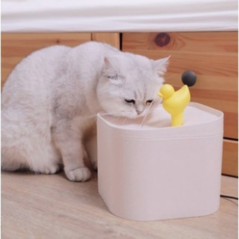 Đài Phun Nước Hình Chú Vịt Con 2
