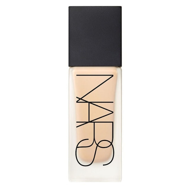 All Day Lumninous Weightless Foundation 1