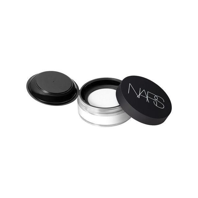 NARS Light Reflecting Setting Loose Powder 1