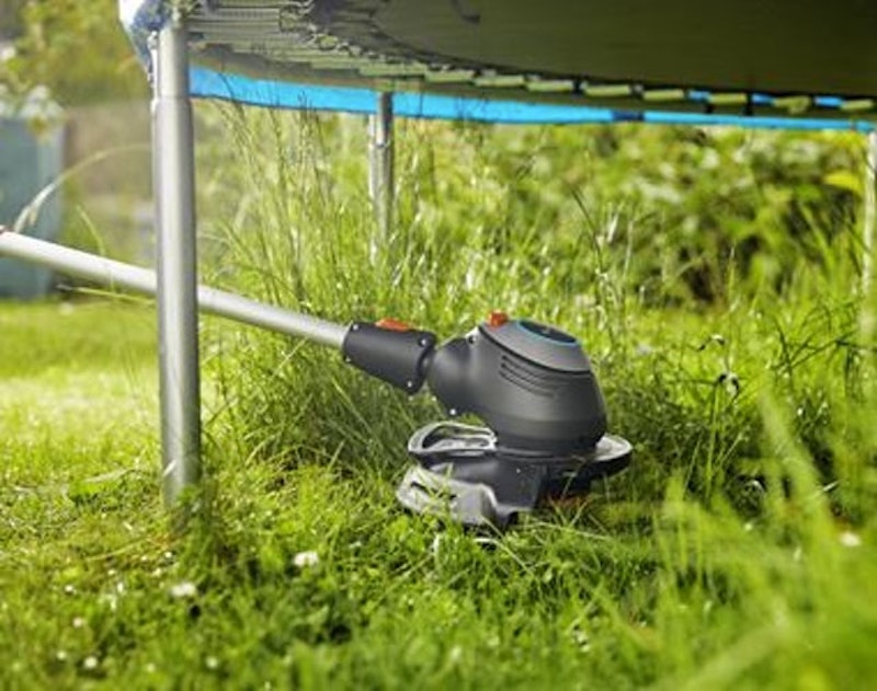 Máy Cắt Cỏ Điện Gardena PowerCut 650/28 2