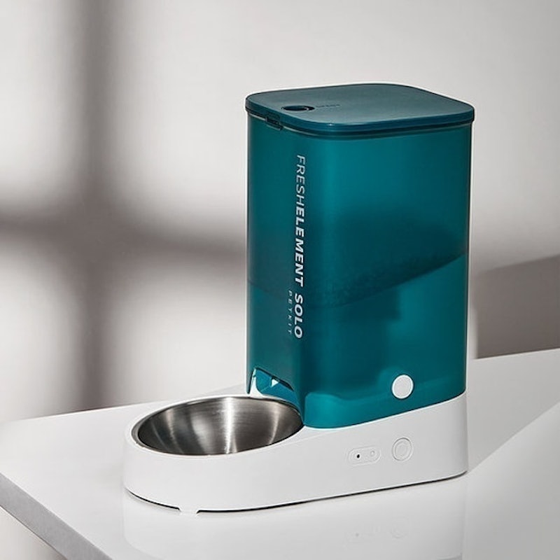Máy Cho Chó Mèo Ăn Tự Động Fresh Element Solo 3