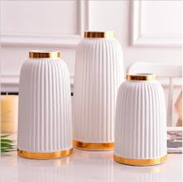 Bình Hoa Gốm Sứ Viền Vàng 1