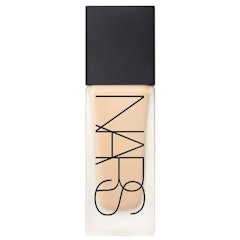 Kem Nền All Day Lumninous Weightless