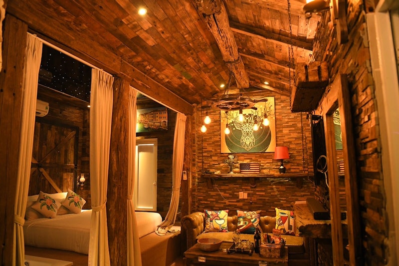 Khách Sạn Tình Yêu Koi Boutique 1