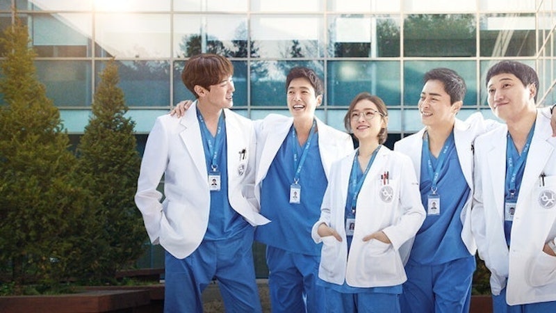 Hospital Playlist - Những Bác Sĩ Tài Hoa 1