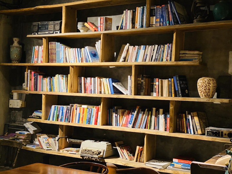 Cafe Sách The LIB Coffee & Books 3