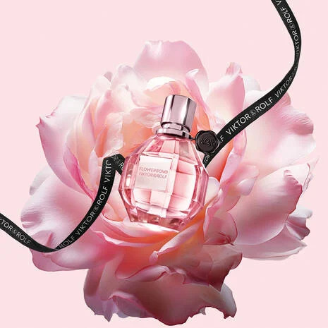 Viktor & Rolf Flowerbomb 4