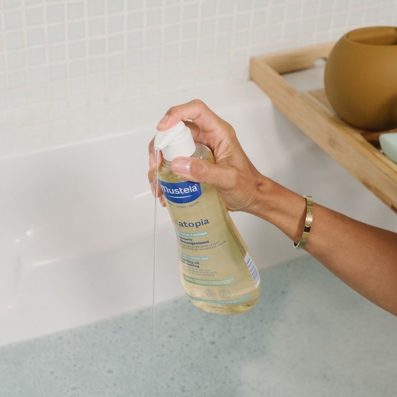 Sữa Tắm Gội Cho Da Chàm Mustela 2