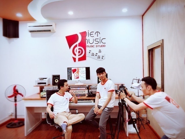Top 10 Phòng Thu Âm chất lượng ở Hà Nội (PlayGround, VietMusic, M Talk) 2