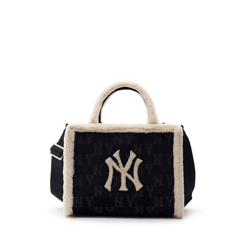 Túi MLB Korea Monogram Mustang Tote Bag 1