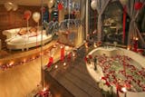 Top 10 Khách Sạn Tình Yêu Sài Gòn đẹp và lãng mạn nhất 2024 1