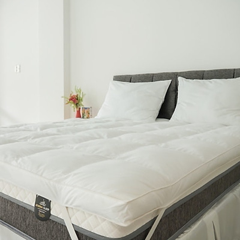 Nệm Topper Lông Vũ Microfiber Chumy 1