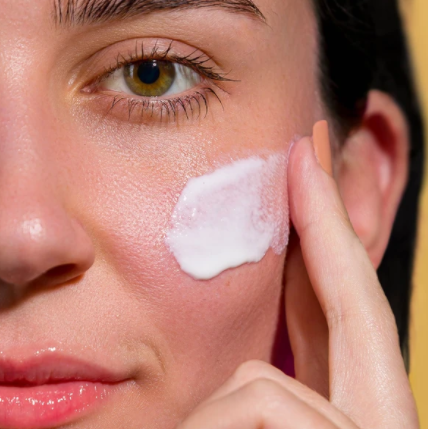 PREVENTION+ Daily Hydrating Moisturizer SPF 30+ 3