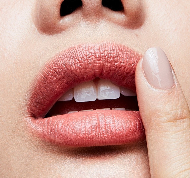 M.A.C Satin Lipstick 2