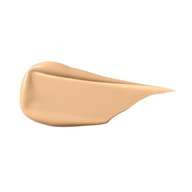 Natural Radiant Longwear Foundation 3