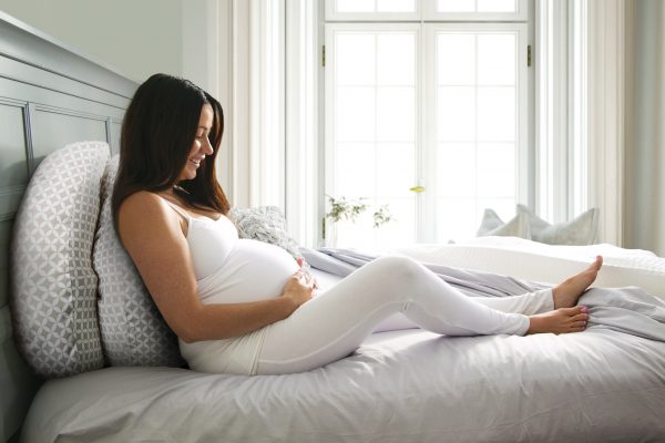Gối Cho Mẹ Bầu Boppy Total Body Pillow  2