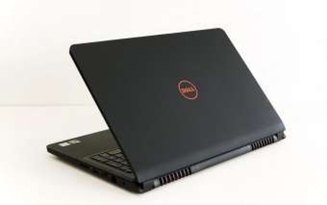 Laptop Gaming Inspiron 1