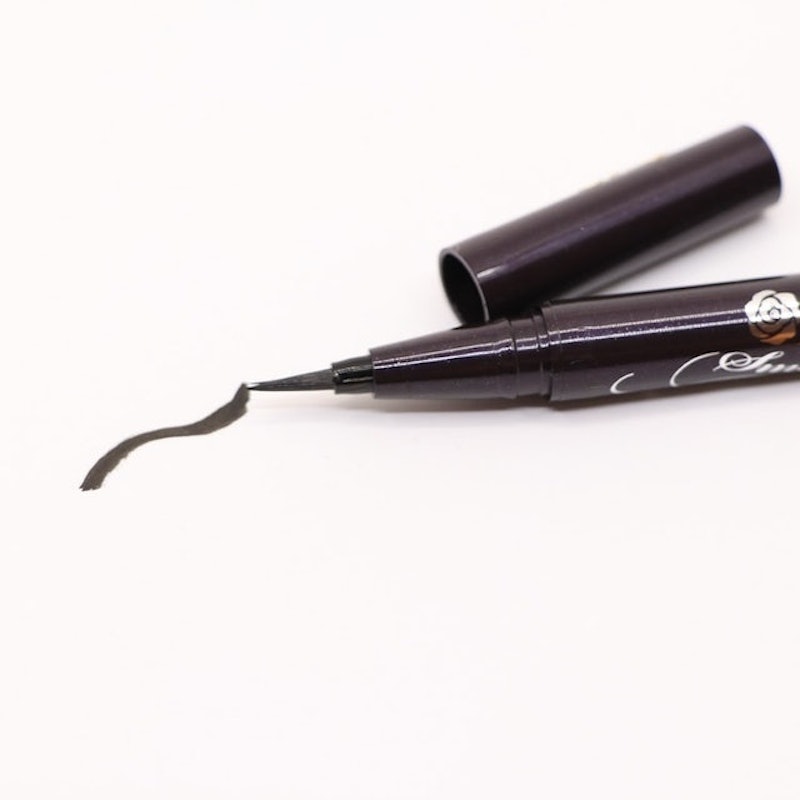 Kiss Me Heroine Make Smooth Liquid Eyeliner 2