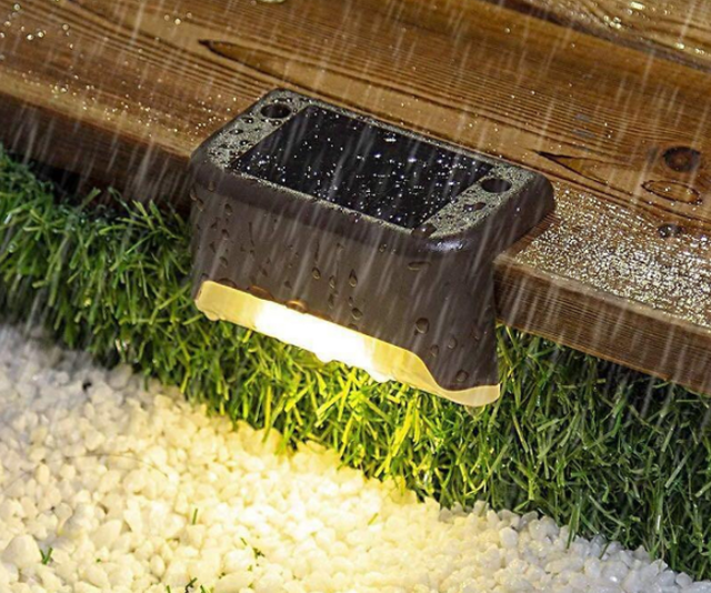 Đèn LED Năng Lượng Mặt Trời Chiếu Sáng Lối Đi Sân Vườn/Hàng Rào  2