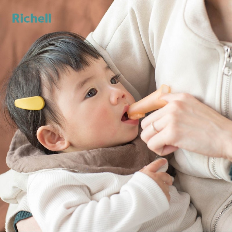 Gạc Rơ Lưỡi Silicone T.L.I Richell 5