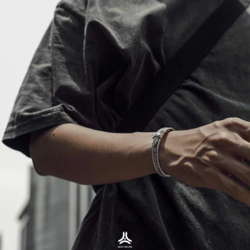 Vòng Tay Bạc Nam HeliSilver Eagle Cuff 2