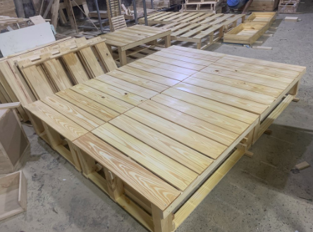 Giường Ngủ Pallet Gỗ Thông Có Hộc 1