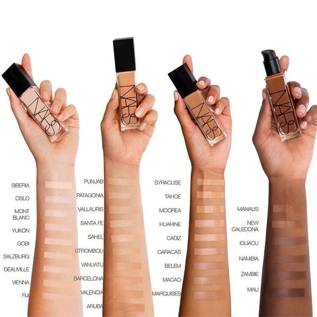 Natural Radiant Longwear Foundation 2