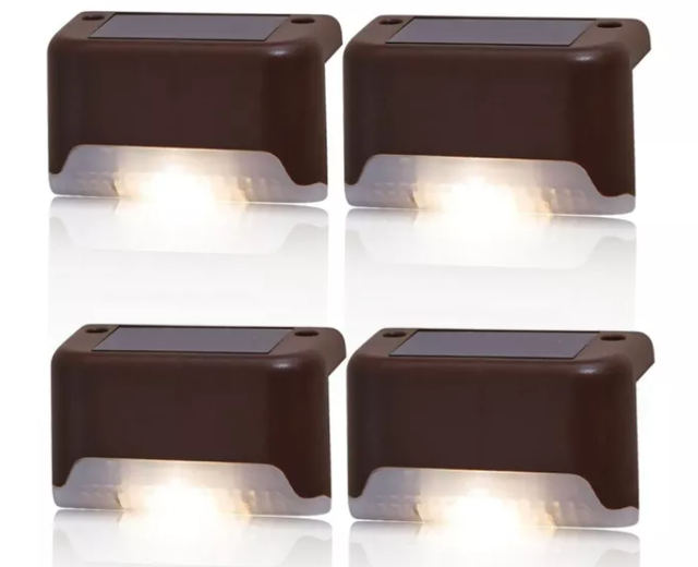 Đèn LED Năng Lượng Mặt Trời Chiếu Sáng Lối Đi Sân Vườn/Hàng Rào  1