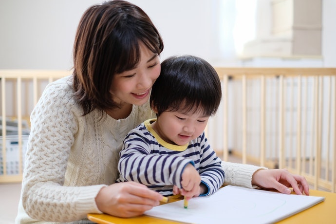 Chú Ý Đến Độ An Toàn Thì Có Thể Ưu Tiên Màu Sáp Hữu Cơ
